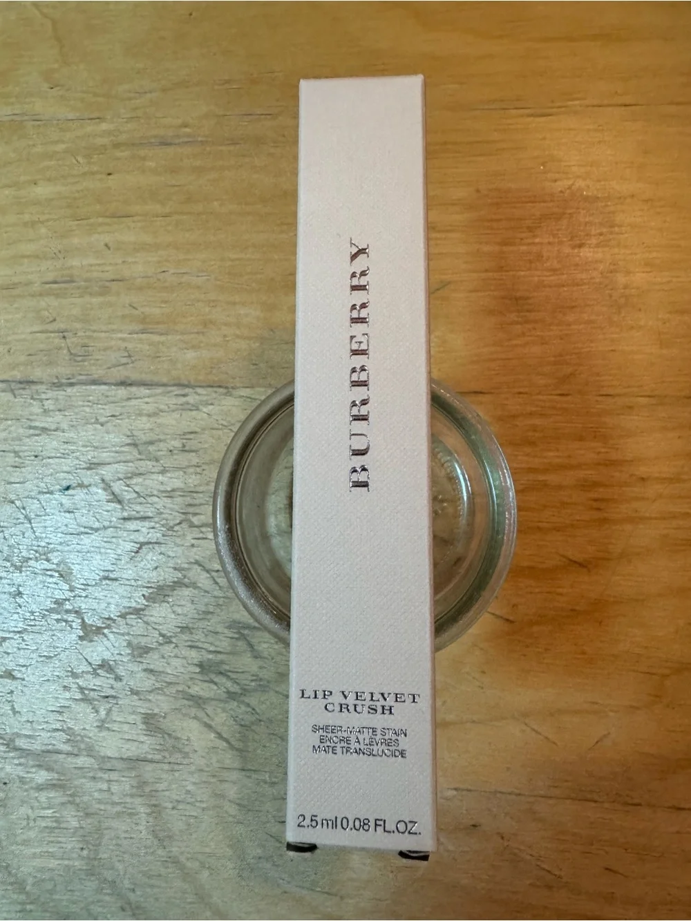 BNIB Burberry Lip Velvet Crush Sheer-Matte Stain - Military Red No. 65 💋💄